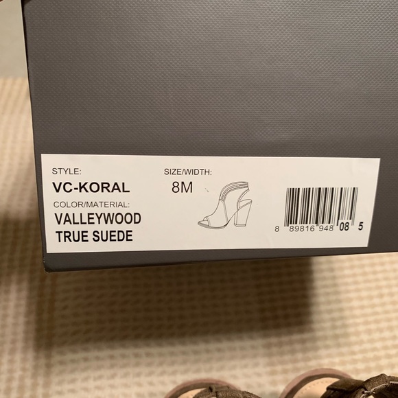 Vince Camuto Ankle Boots - Picture 6 of 6